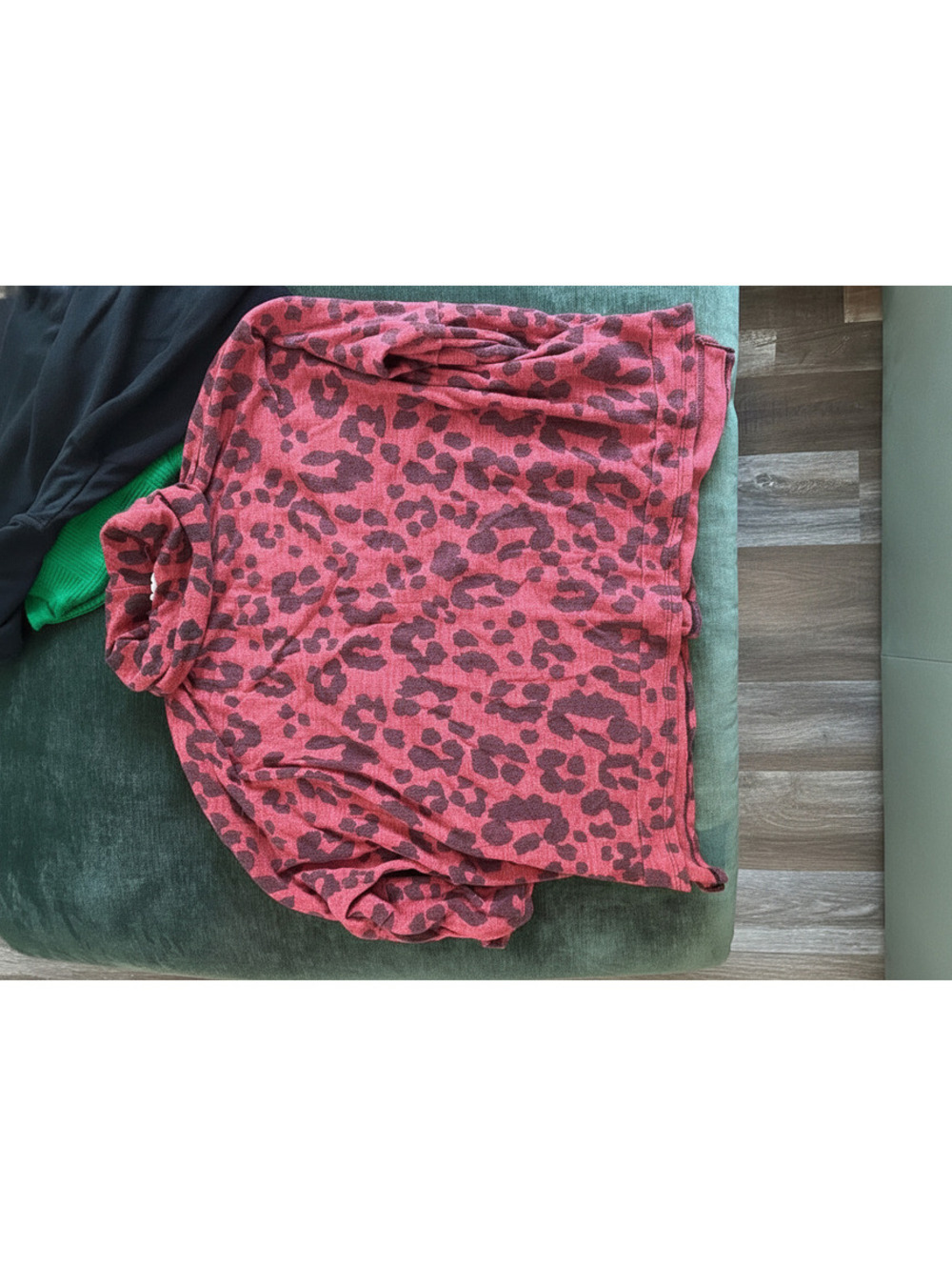 Red and Black Leopard Print Pullover Hoodie